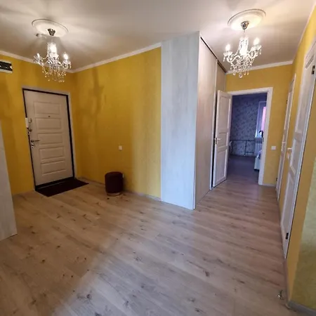 Appartamento Cozy Apartmets 10 Min To Center